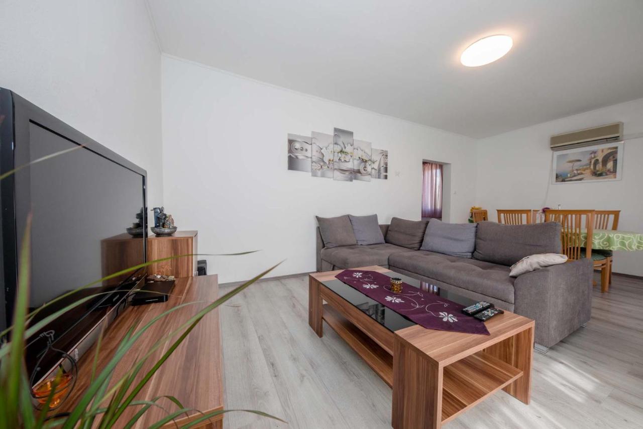 House Stojakovic Banjol Buitenkant foto
