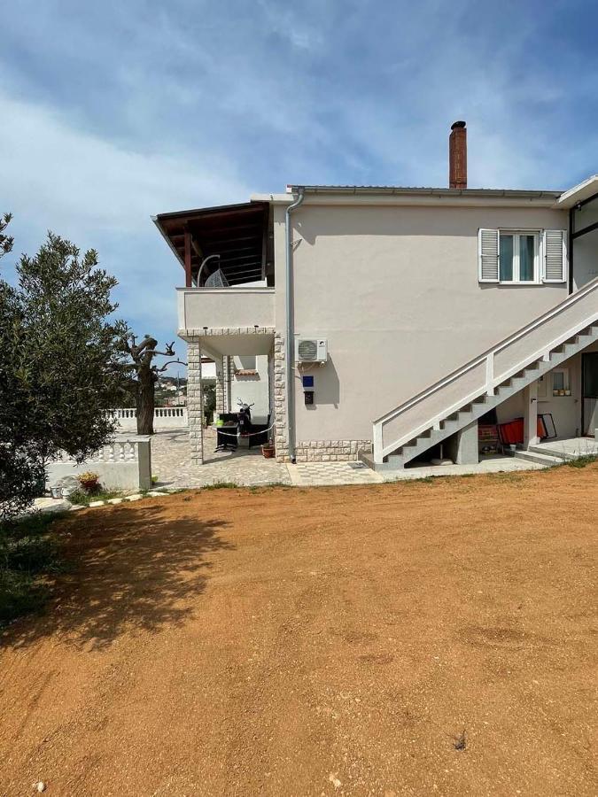 House Stojakovic Banjol Buitenkant foto